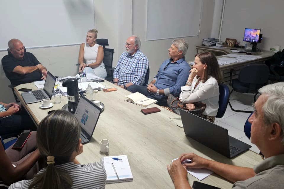 FloripAmanhã apresenta Programa Floripa +100 à Secretaria de Saúde e avança articulação sobre longevidade na Capital