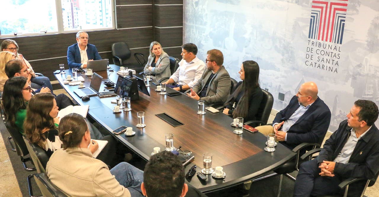 TCE/SC Discute Reorganização da Educação Pública em Florianópolis