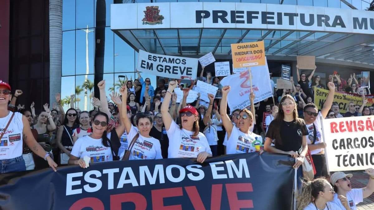 Greve em cidade da Grande Florianópolis fecha salas de vacina e afeta áreas de saúde e educação