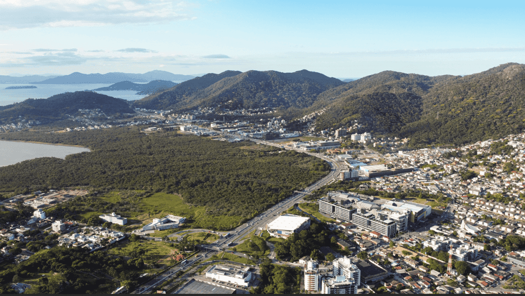 SC-401, em Florianópolis, vira rota em expansão para grandes empresas e investidores
