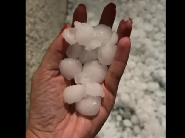Chuva de granizo atinge Florianópolis e deixa 700 casas danificadas; veja vídeos - ICL Notícias