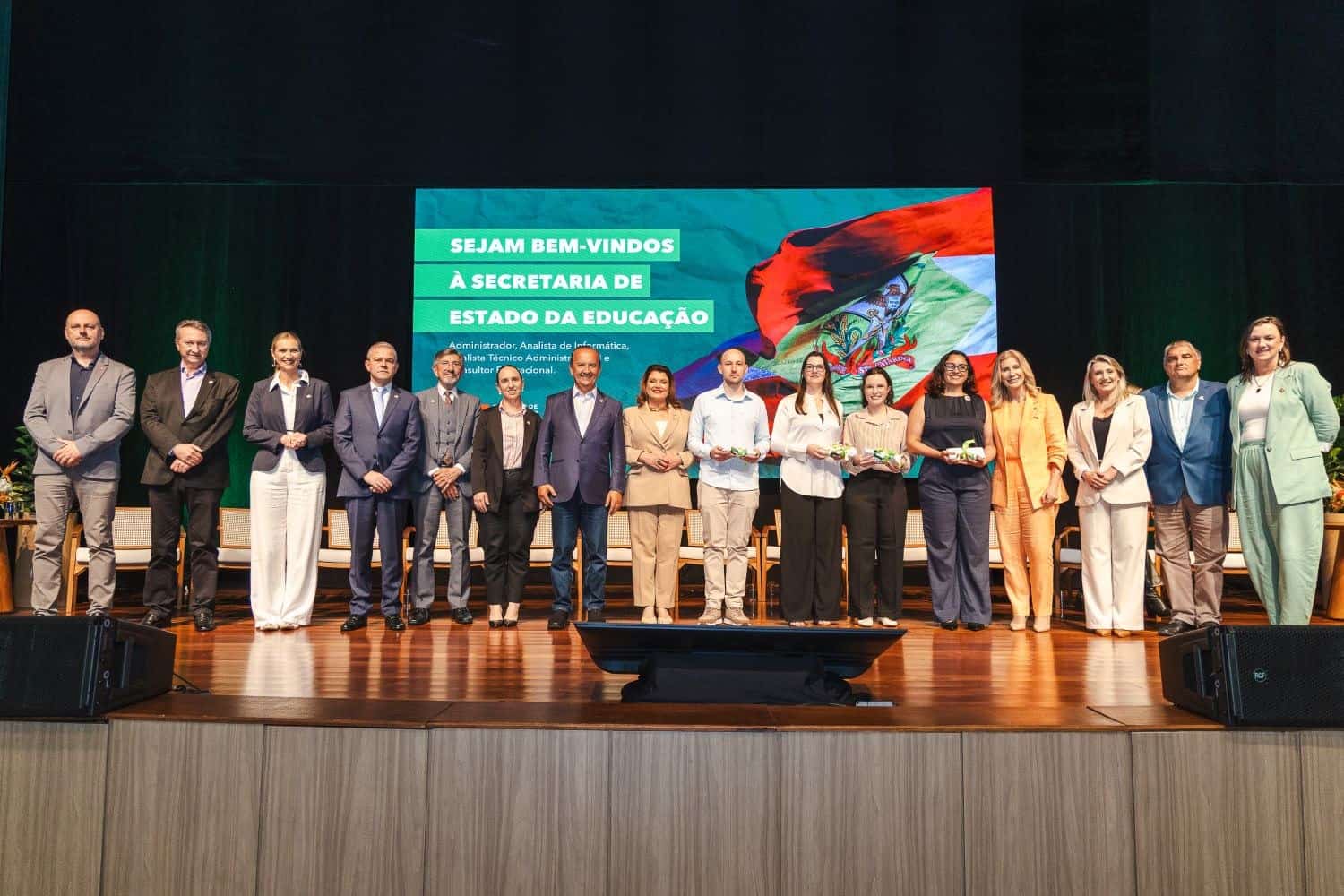 Pela primeira vez, Educação de SC terá administradores e analistas para apoiar escolas em todas as regiões